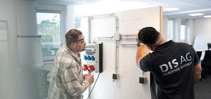 Weiterbildung Elektronisch unterwiesene Person